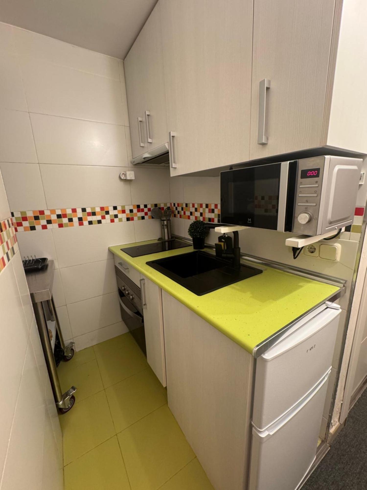 Centrico Y Precioso Apartamento En Madrid Luaran gambar